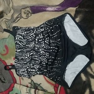 Size 14 swimming suit Maxine of Hollywood